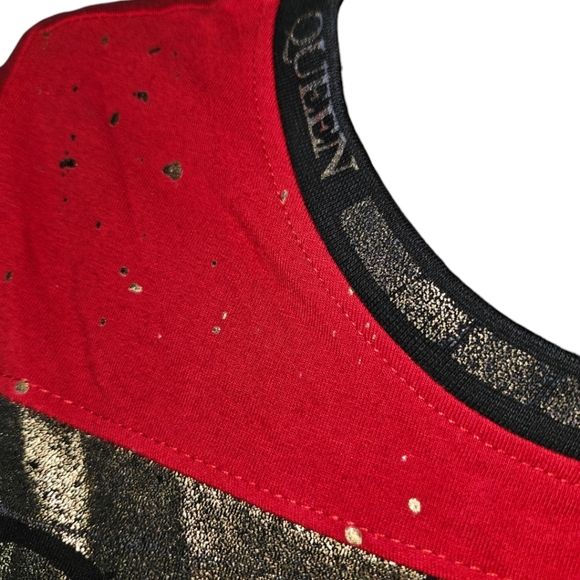 NWT Mystiq Queen Gold Splattered Short Sleeve Top - Picture 3 of 3